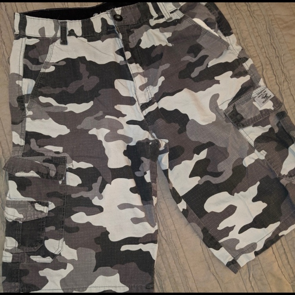 {Akademiks} shorts